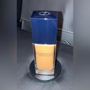 Dior Forever Skin Glow Foundation. Brand new. No box. Shade 5w